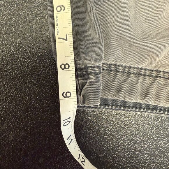 Hollister Mens Cargo Shorts Size 30 Charcoal Gray Grunge Outdoor Y2K Utility - Picture 5 of 9